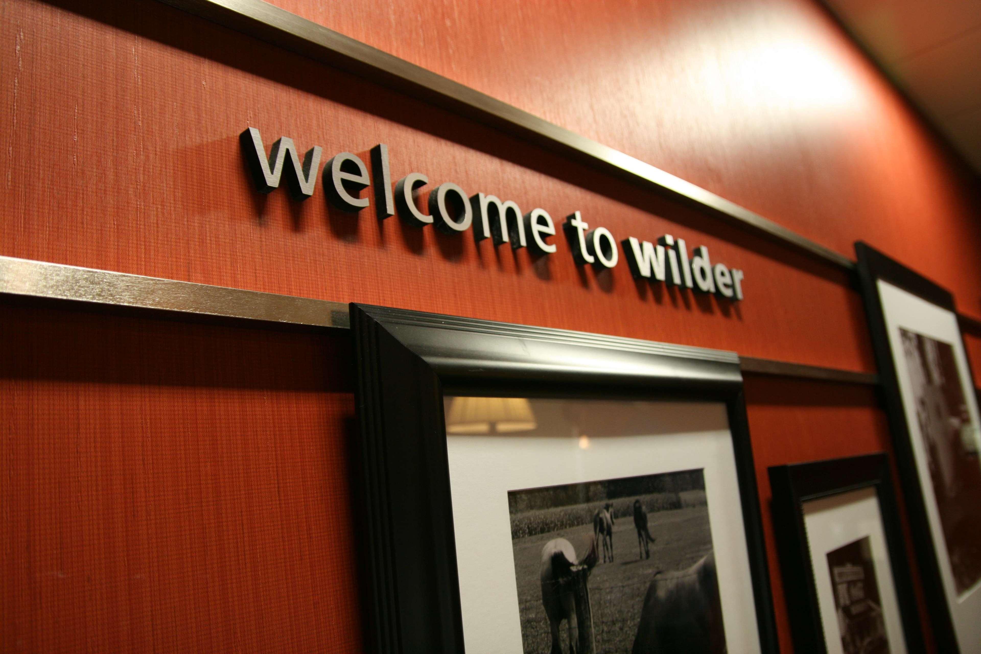 Hampton Inn & Suites Wilder Eksteriør billede