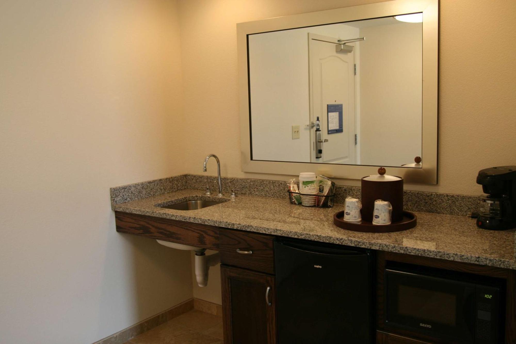 Hampton Inn & Suites Wilder Eksteriør billede