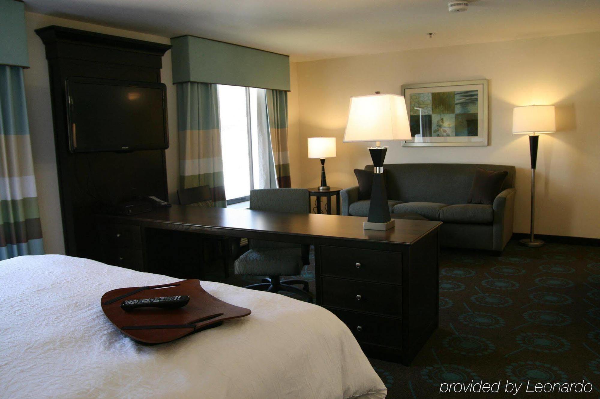 Hampton Inn & Suites Wilder Værelse billede