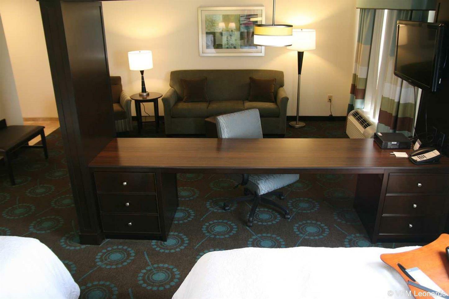 Hampton Inn & Suites Wilder Værelse billede